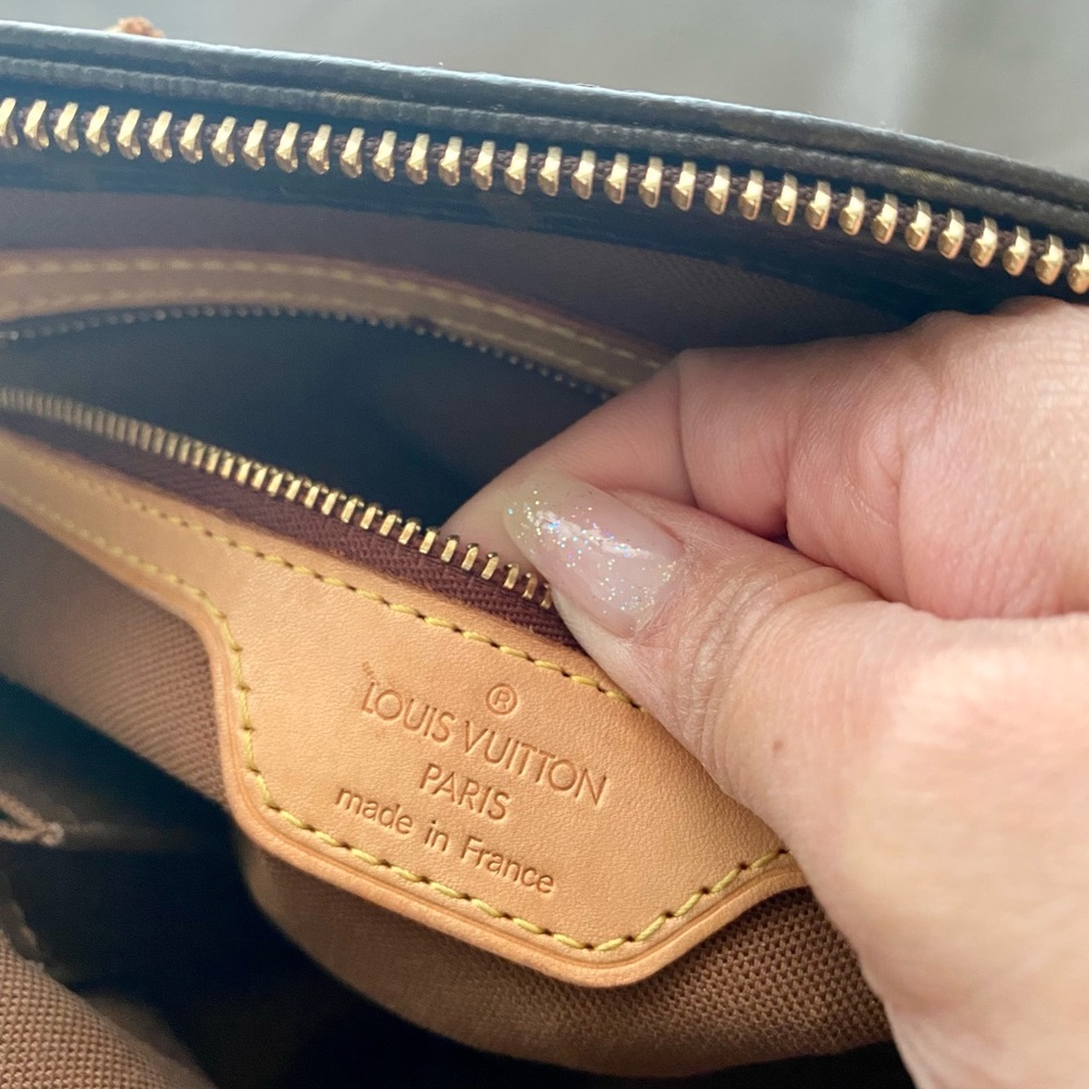 Louis Vuitton Handbag - Picture 7 of 7